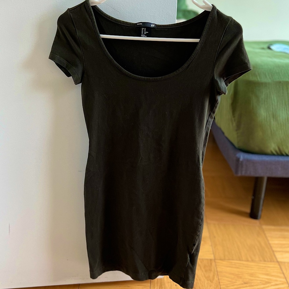 H&M 💚 Basics Collection bodycon dress, size XS, dark green